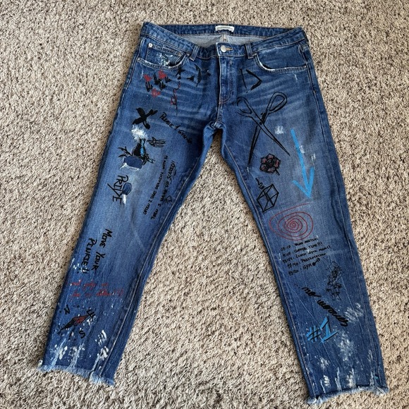 Zara Premium Denim Graffiti Paint Art Jeans Raw Hem Cropped Woman's 10 RARE HTF